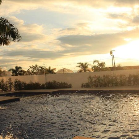 Hotel Celeste Inn Chinauta- Fusagasuga Екстер'єр фото
